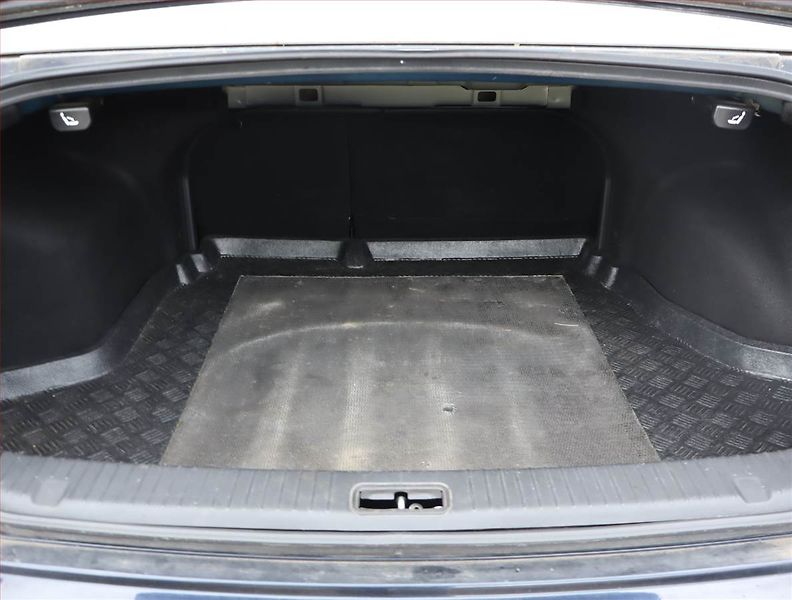 Kia Magentis (2011) 2.0 CRDi, Serv.kniha, nová STK - fotka 13 z 16
