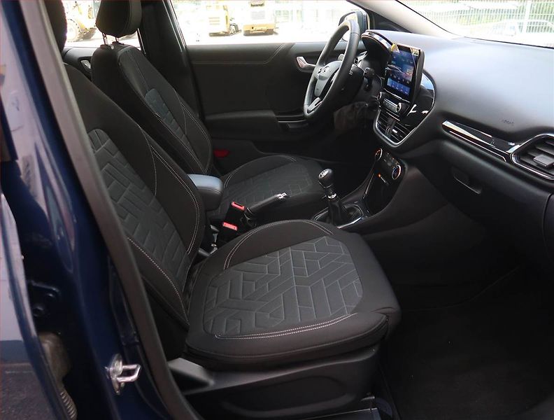 Ford Puma (2022) Titanium 1.0 EcoBoost - fotka 9 z 18