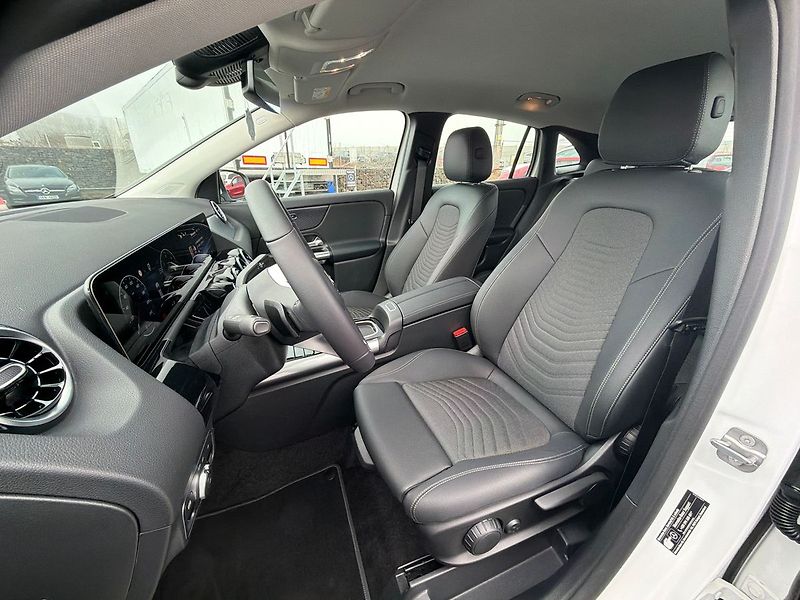 Mercedes-Benz GLA 180 d - fotka 27 z 30
