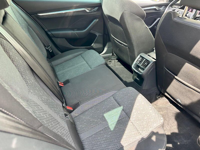 Škoda Octavia (2023) 2.0 TDI 85kW Style Combi - fotka 24 z 28