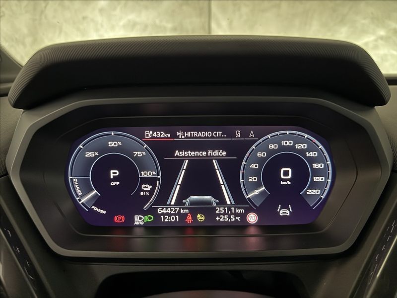 Audi Q4 e-tron 40 150kW S-Line LED Kamera - fotka 27 z 50