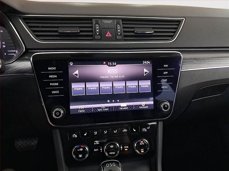 Audi A3 (2017) 1.6 TDI, Xenony, Park. senzory - fotka 12 z 19