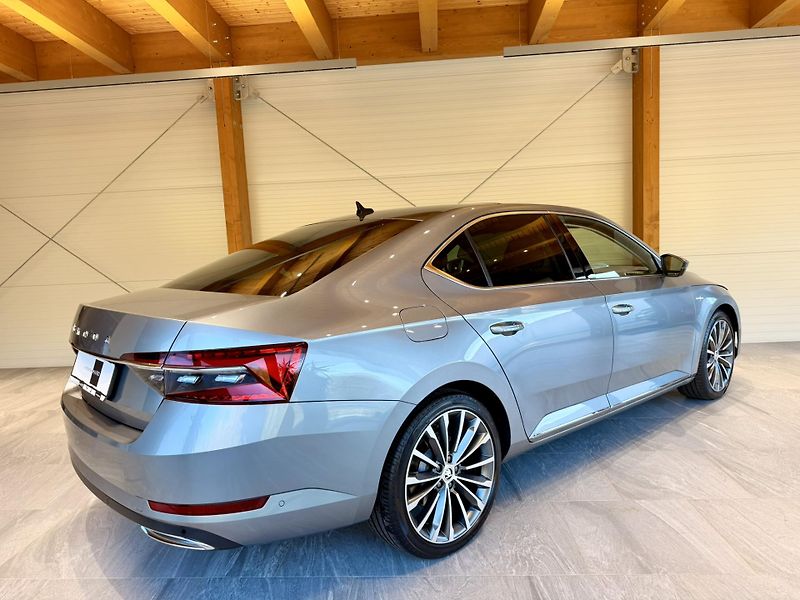 Škoda Superb 2.0 TDi 140 Kw DSG L&K - fotka 25 z 38