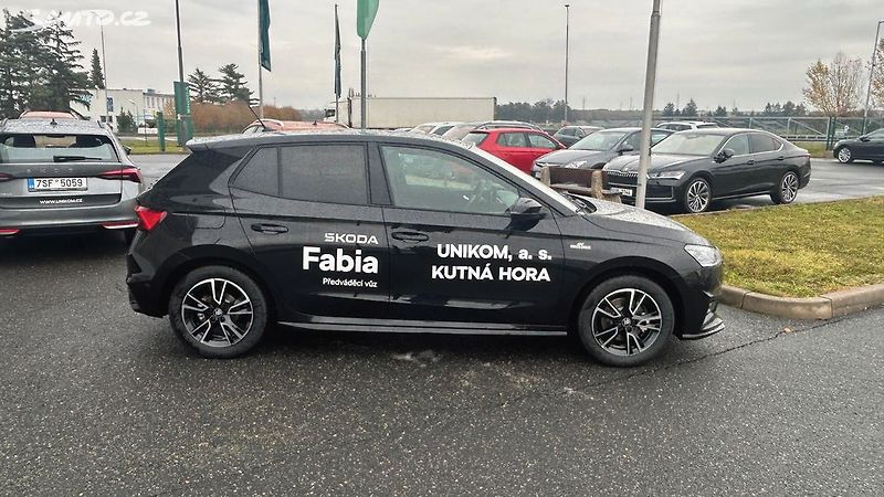 Škoda Fabia (2025) 1.0 TSI Monte Carlo DSG - fotka 8 z 22