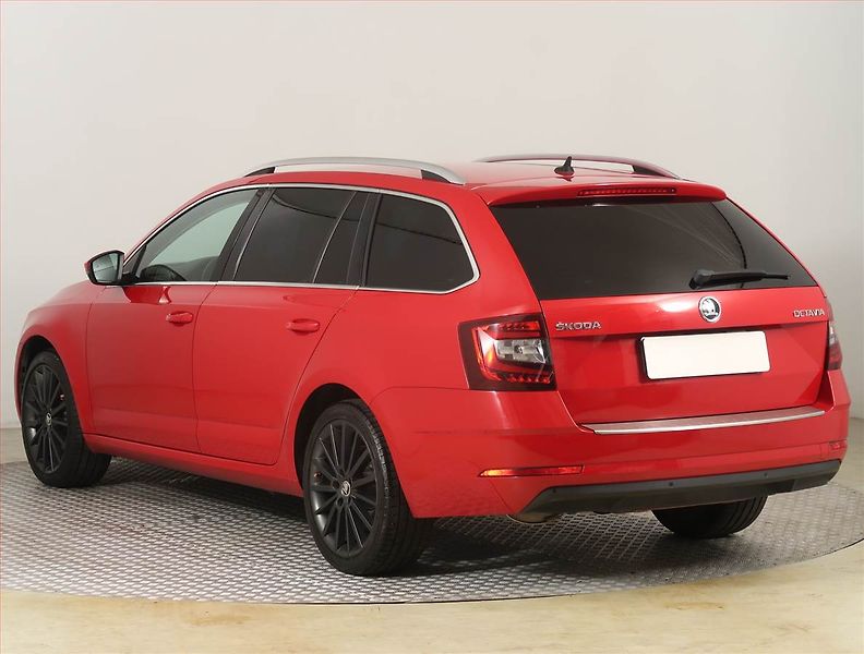 Škoda Octavia (2019) Style 1.5 TSI, Serv.kniha - fotka 4 z 19