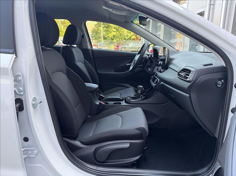 Hyundai i30 (2026) 1,6 T-GDI DCT  WG FL Go Czech - fotka 9 z 20