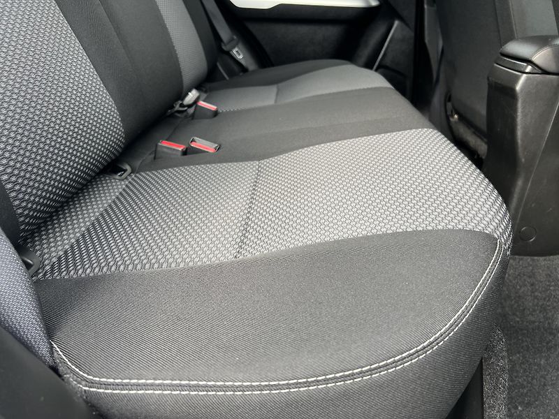 Suzuki Vitara 1.6DDiS 4x4 KLIMA KAMERA ALU - fotka 29 z 42