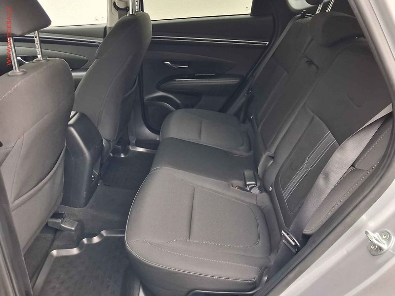 Hyundai Tucson (2021) 1.6 T-GDi 48V MHEV 4x4, ČR - fotka 10 z 17