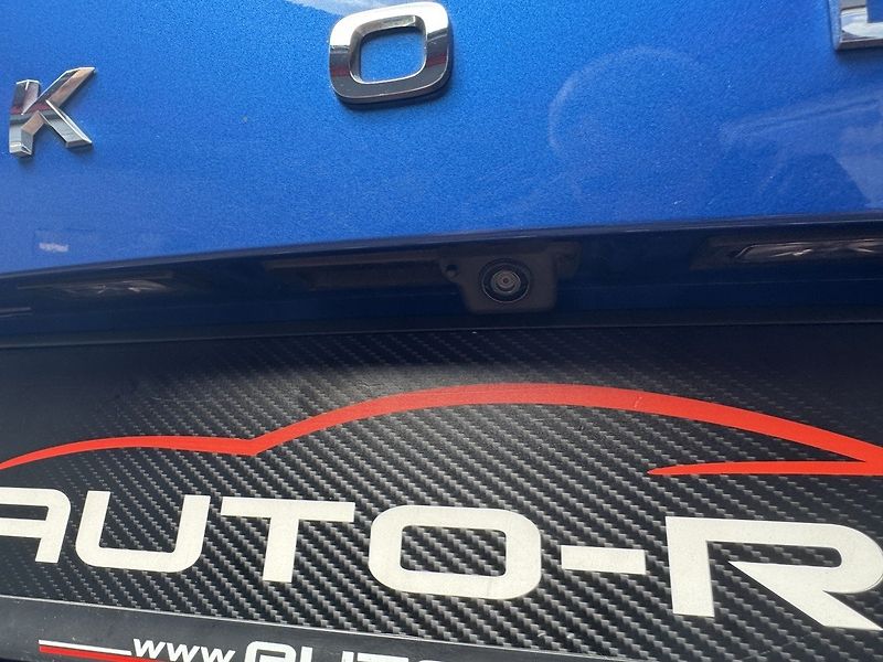 Škoda Karoq (2020) 1.5TSi LED Navi Kamera Tažné Z - fotka 41 z 47