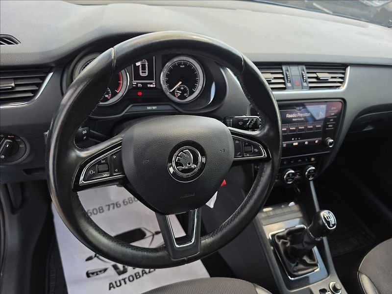 Škoda Octavia 1,4 TSi 110KW Style+ ALU TZ - fotka 12 z 45