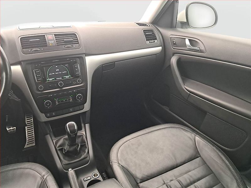 Škoda Yeti (2012) Elegance 2.0 TDI, Serv.kniha - fotka 7 z 17
