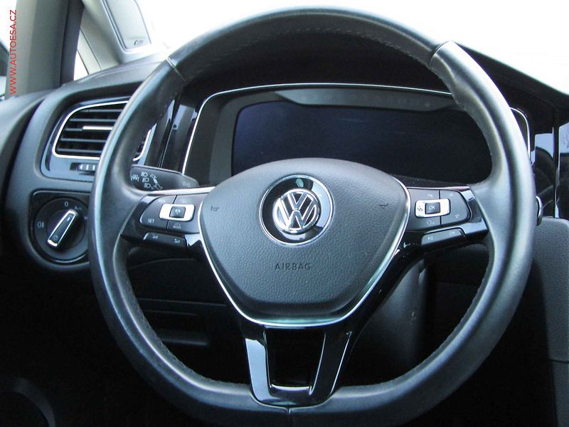 Volkswagen Golf (2017) 1.5 TSi, DSG - fotka 11 z 21