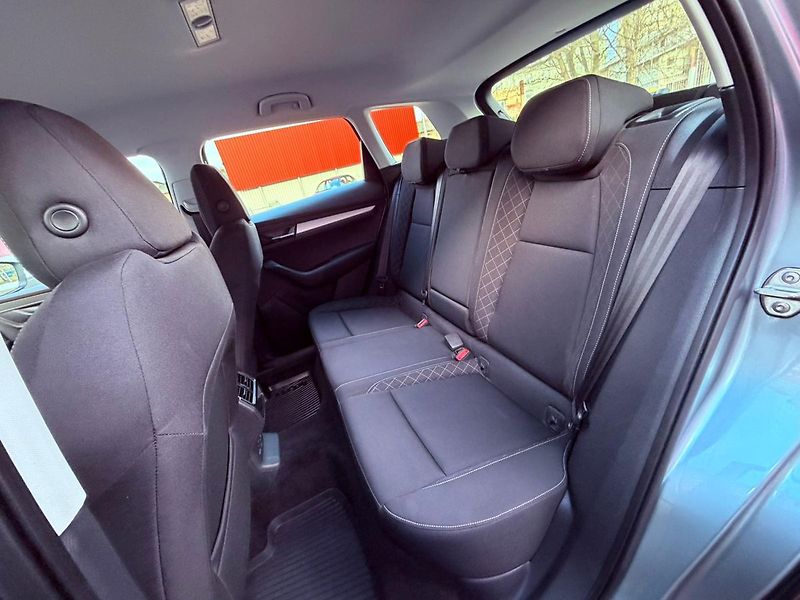 Škoda Karoq 2.0 TDi DSG Ambition, ČR, 1.M - fotka 11 z 27