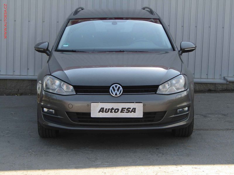 Volkswagen Golf (2014) 1.2 TSi, Comfortline, +kola - fotka 2 z 20
