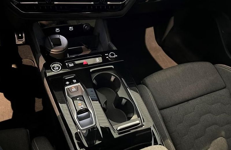 Audi A6 Avant e-tron Auto. Parkování 360kam  - fotka 24 z 25
