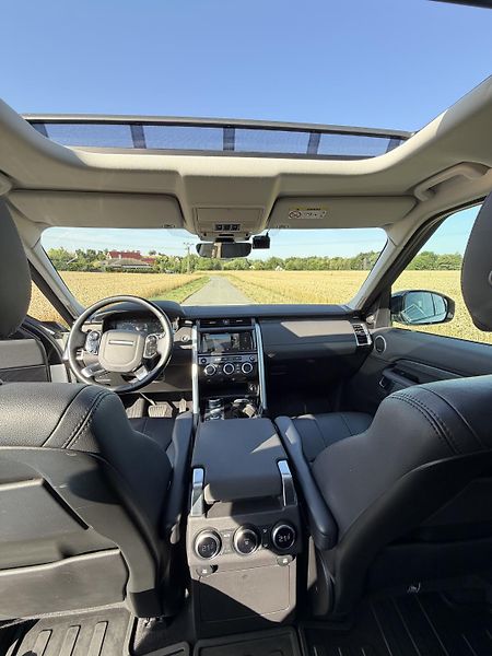 Land Rover Discovery (2019) Pro 7 osob - fotka 4 z 12