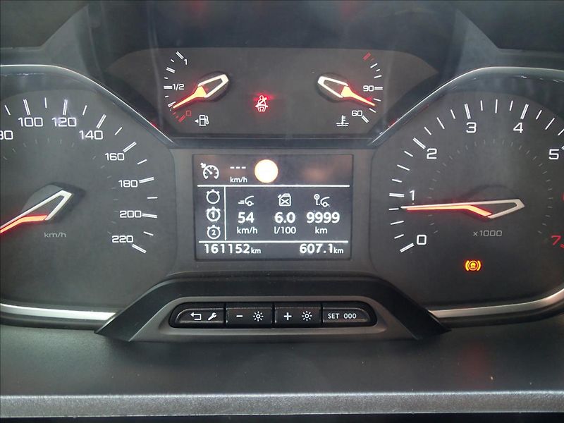 Peugeot Rifter 1,5 HDi, Active, ČR 2. Maj - fotka 14 z 35