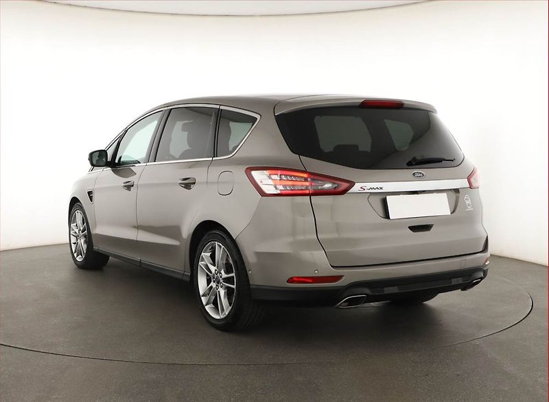 Ford S-MAX (2016) 2.0 TDCi, 4X4, Automat - fotka 4 z 20