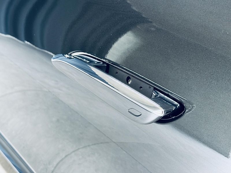 Mercedes-Benz Třídy E (2025) 220d*AMG*360*REZERVACE* - fotka 10 z 37