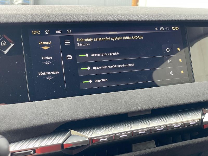 DS Automobiles DS N°4 (2026) ETOILE HYBRID 145 - fotka 17 z 31