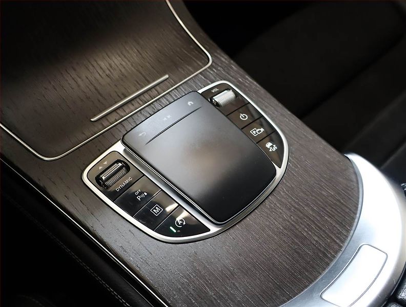 Mercedes-Benz GLC (2020) AMG line 300 d 4MATIC - fotka 17 z 25