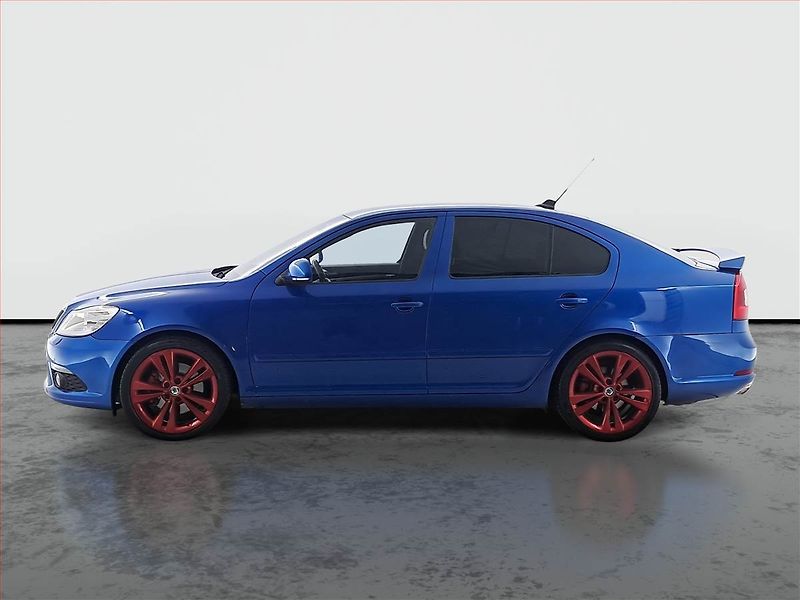 Škoda Octavia (2009) RS 2.0 TDI, Automat, Navi - fotka 3 z 21