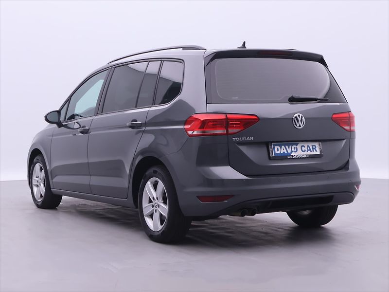 Volkswagen Touran 2,0 TDI 110kW DSG LED 1.Maj. - fotka 4 z 35