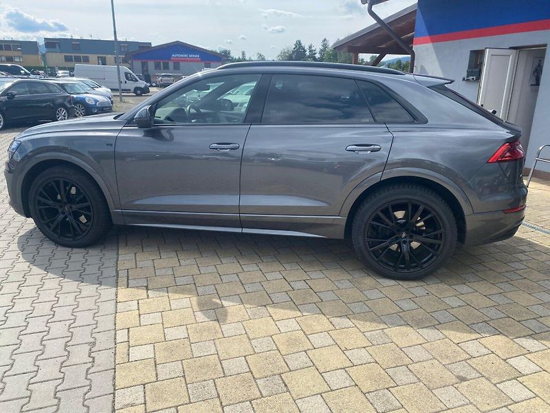 Audi Q8 (2019) 50 3.0 TDi 210kW Quattro Sline - fotka 6 z 35