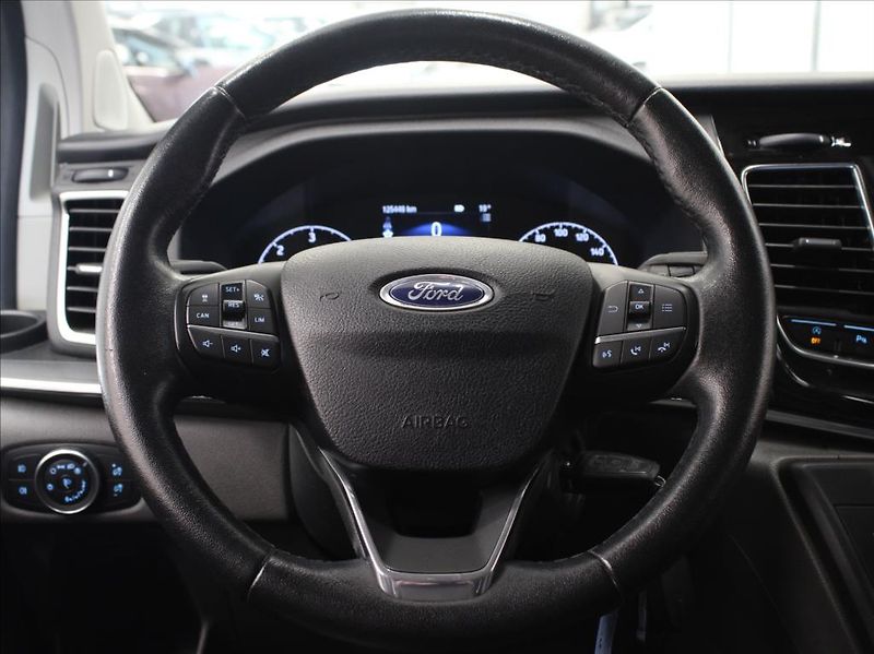 Ford Tourneo Custom 2,0 EB 125kW AT L1 Titan.X ČR - fotka 10 z 23