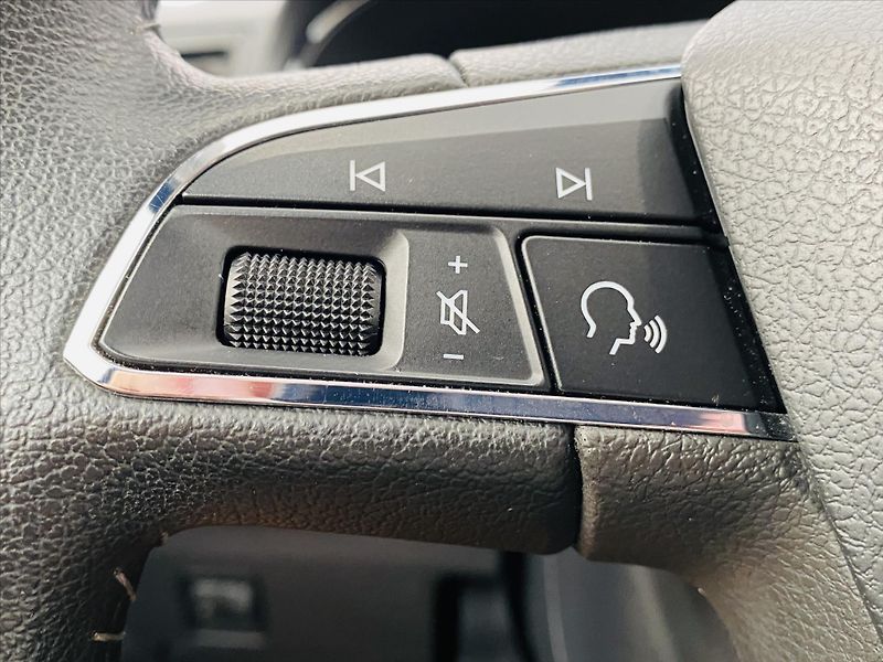 Seat Ibiza 1,0 TSI 85kW Style - fotka 13 z 25