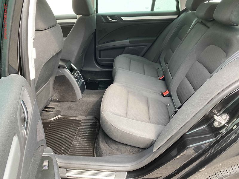 Škoda Superb (2014) 2.0 TDi, ČR, Ambition, bixen - fotka 10 z 20