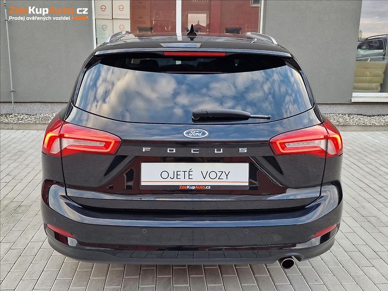 Ford Focus 1.5 EcoBlue Titanium,ČR,1.Maj - fotka 9 z 47