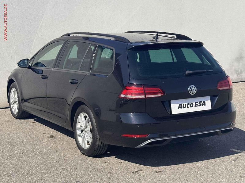 Volkswagen Golf (2020) 2.0 TDi, Comfort, TZ, DSG, - fotka 4 z 16