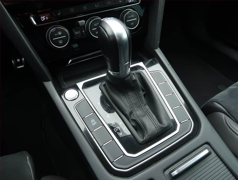 Volkswagen Passat (2018) Highline 2.0 TDI, Automat - fotka 13 z 17