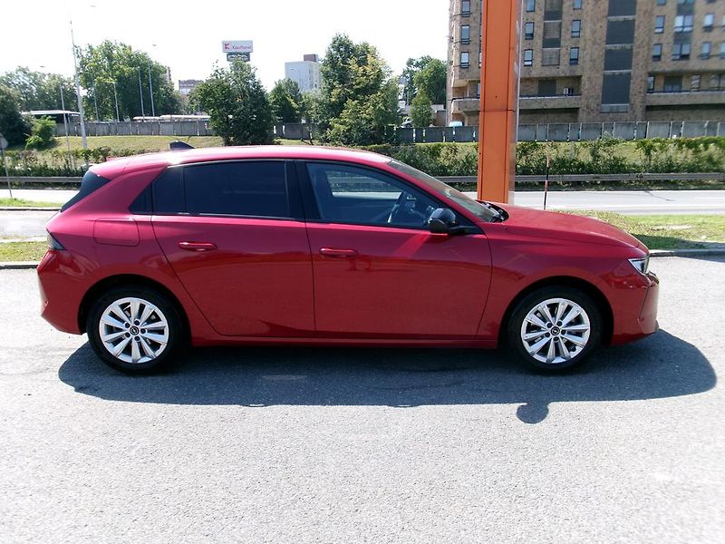 Opel Astra (2023) 1.2i KOUPENO ČR,1.MAJITEL - fotka 5 z 15