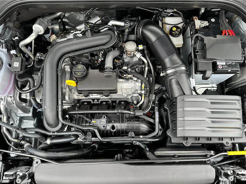 Škoda Kamiq 1,0 TSI / 85 kW Monte Carlo DS - fotka 19 z 26