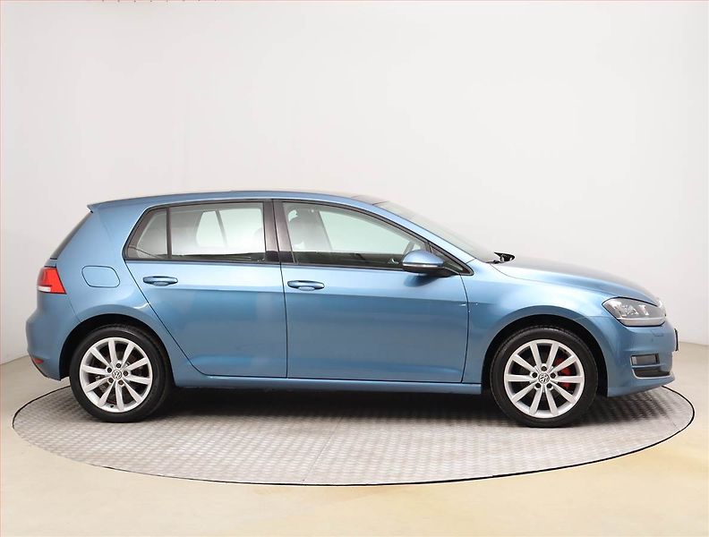 Volkswagen Golf (2013) 1.4 TSI, Serv.kniha, Xenony - fotka 6 z 22