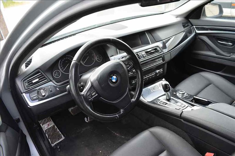 BMW Ostatní (2016) 520D TOURING AT - fotka 11 z 14