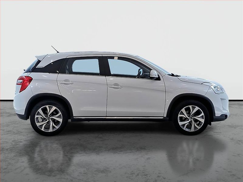 Citroën C4 Aircross (2013) 1.6, Tempomat, Park. senzory - fotka 6 z 14