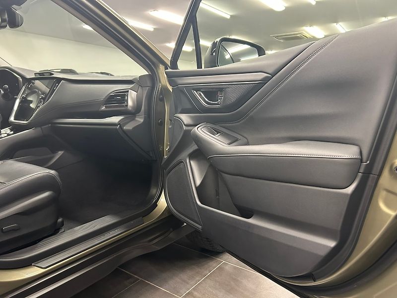 Subaru Outback (2022) 2.5 Comfort + kůže | Záruka - fotka 35 z 65
