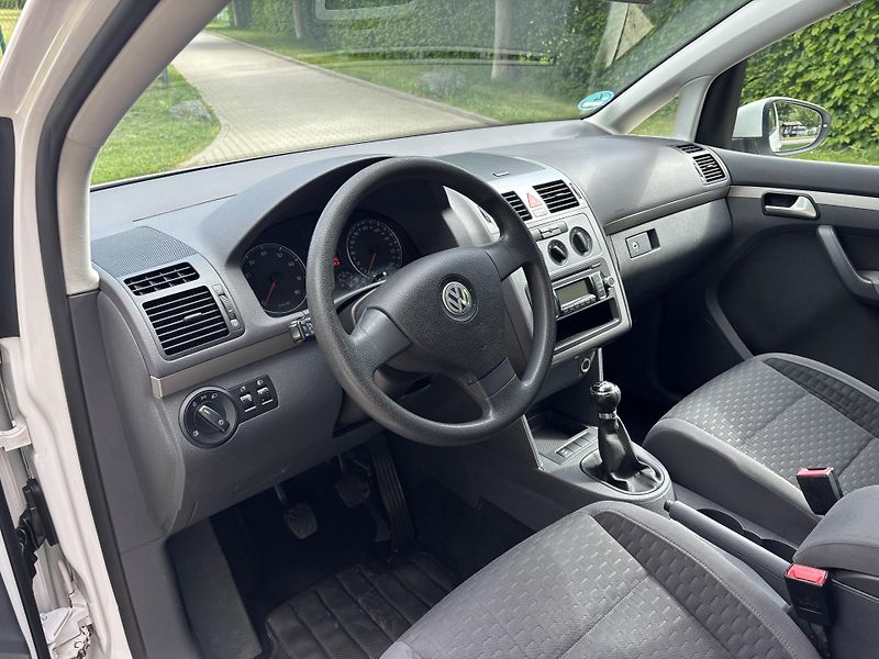 Volkswagen Touran 1.6 75kw Trendline - fotka 24 z 29