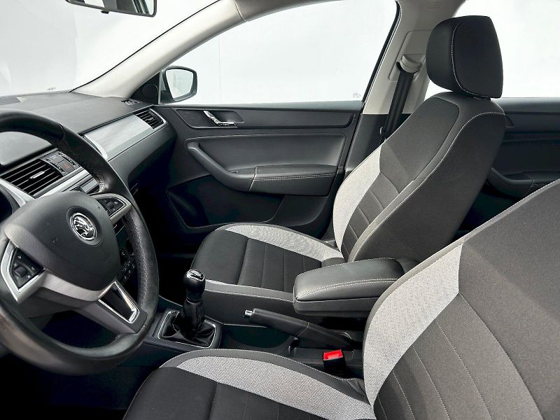 Škoda Rapid (2017) 1.2 TSI 81kW MP5 Ambition - fotka 24 z 32