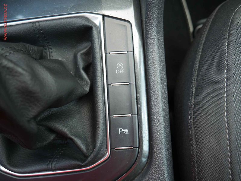 Volkswagen Tiguan (2019) 2.0TDi, ČR, AC, LED, navi - fotka 20 z 22