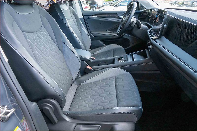 Volkswagen Tiguan (2025) Life 1.5 eTSI - fotka 9 z 22