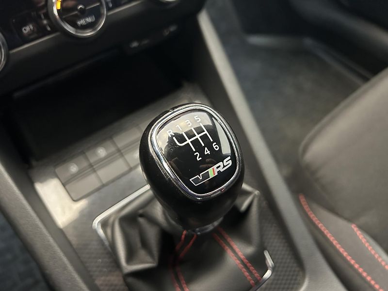 Škoda Octavia 2.0 TDI RS - fotka 16 z 25