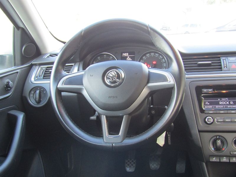 Škoda Rapid (2015) 1.2 TSI 77kW  TOP QUALITY - fotka 16 z 37