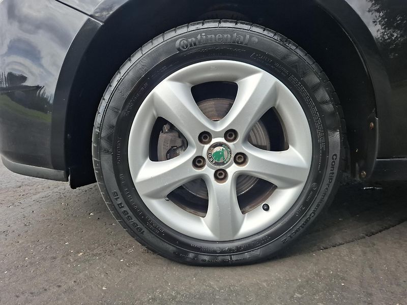 Škoda Fabia (2009) 1.4 16V 63kW,klima,tažné  - fotka 17 z 19