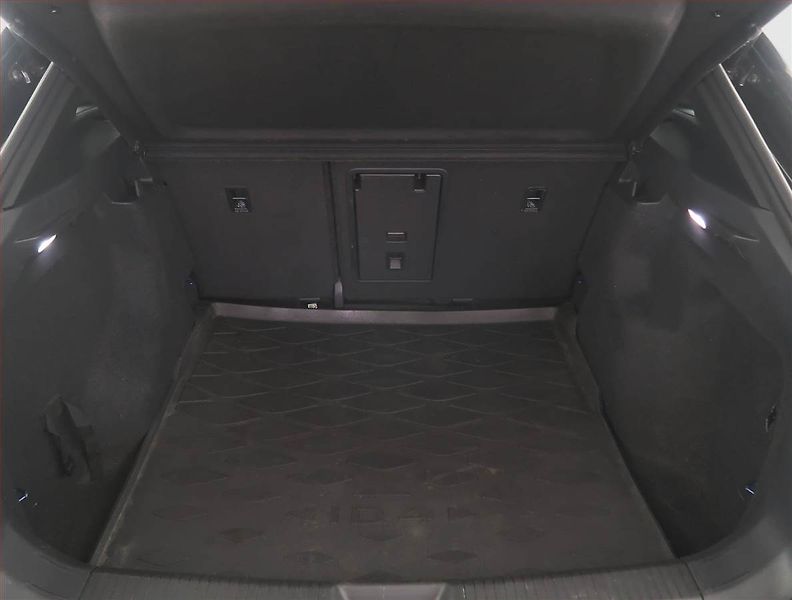 Volkswagen ID.4 (2020) 1st (82 kWh), SoH 82% - fotka 14 z 22