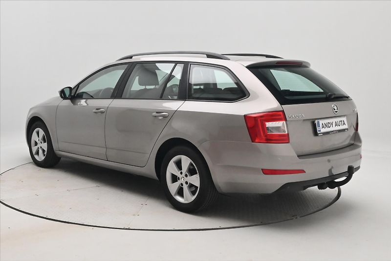 Škoda Octavia 2,0 TDI 110kW Elegance Tažné V - fotka 7 z 30