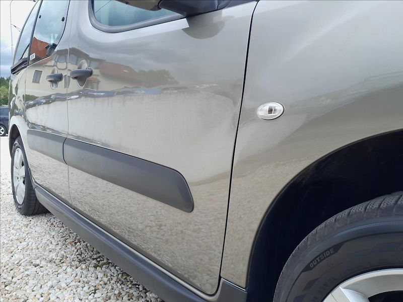 Citroën Berlingo 1,6 HDI 84kW - fotka 10 z 42